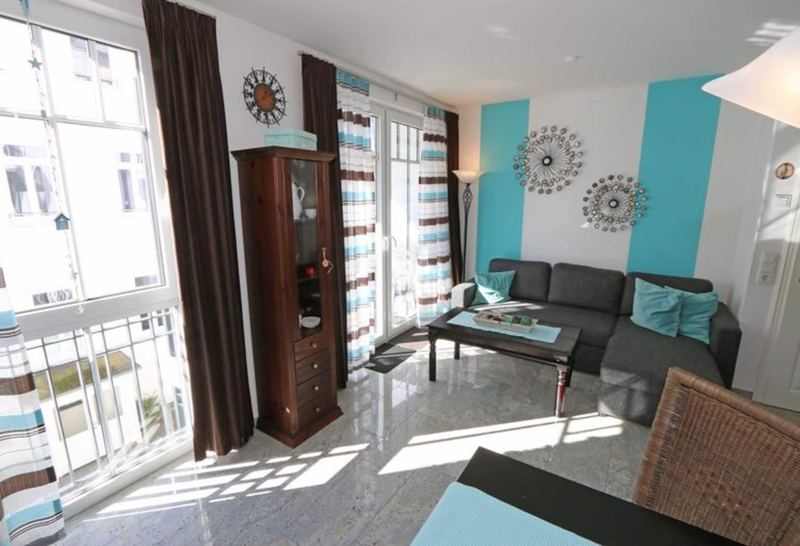 Sofaecke mit maritimer Einrichtung
